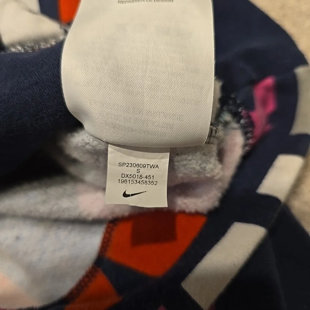 Nike girl snack
